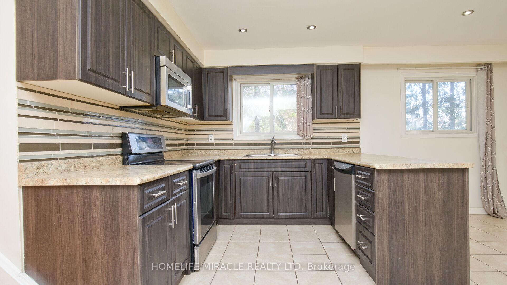 Photo 12 of 38 Medici Place, Brampton, Central Park — HOMEH
