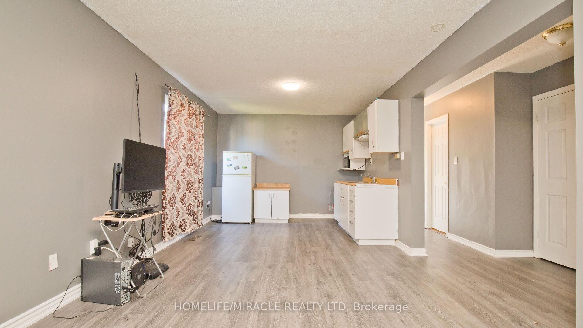Photo 26 of 38 Medici Place, Brampton, Central Park — HOMEH
