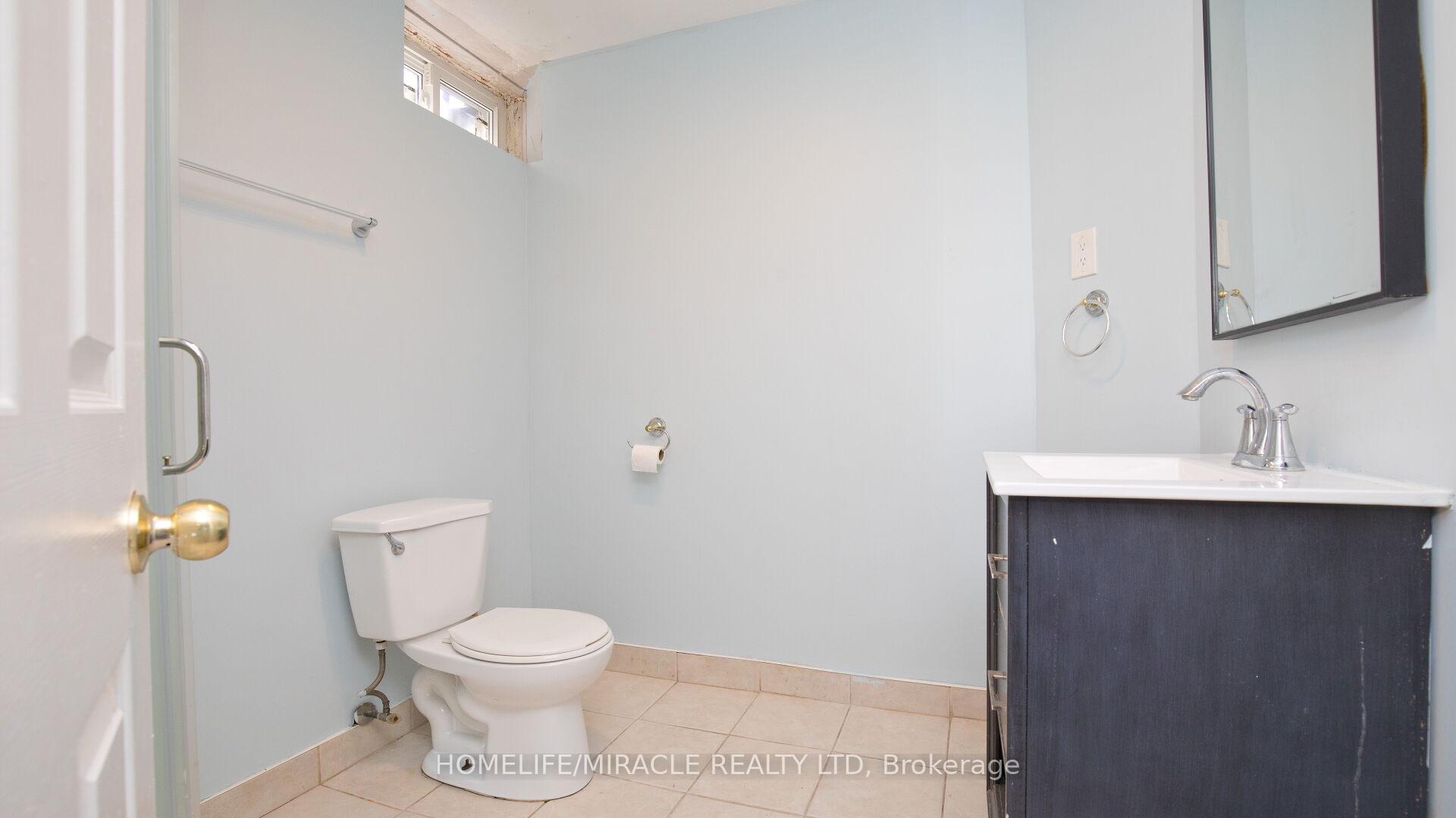 Photo 44 of 38 Medici Place, Brampton, Central Park — HOMEH