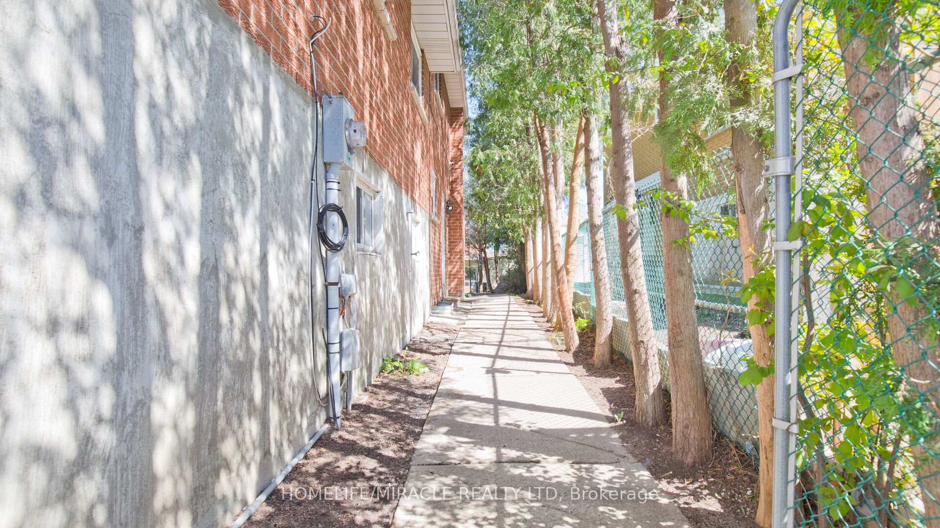Photo 45 of 38 Medici Place, Brampton, Central Park — HOMEH