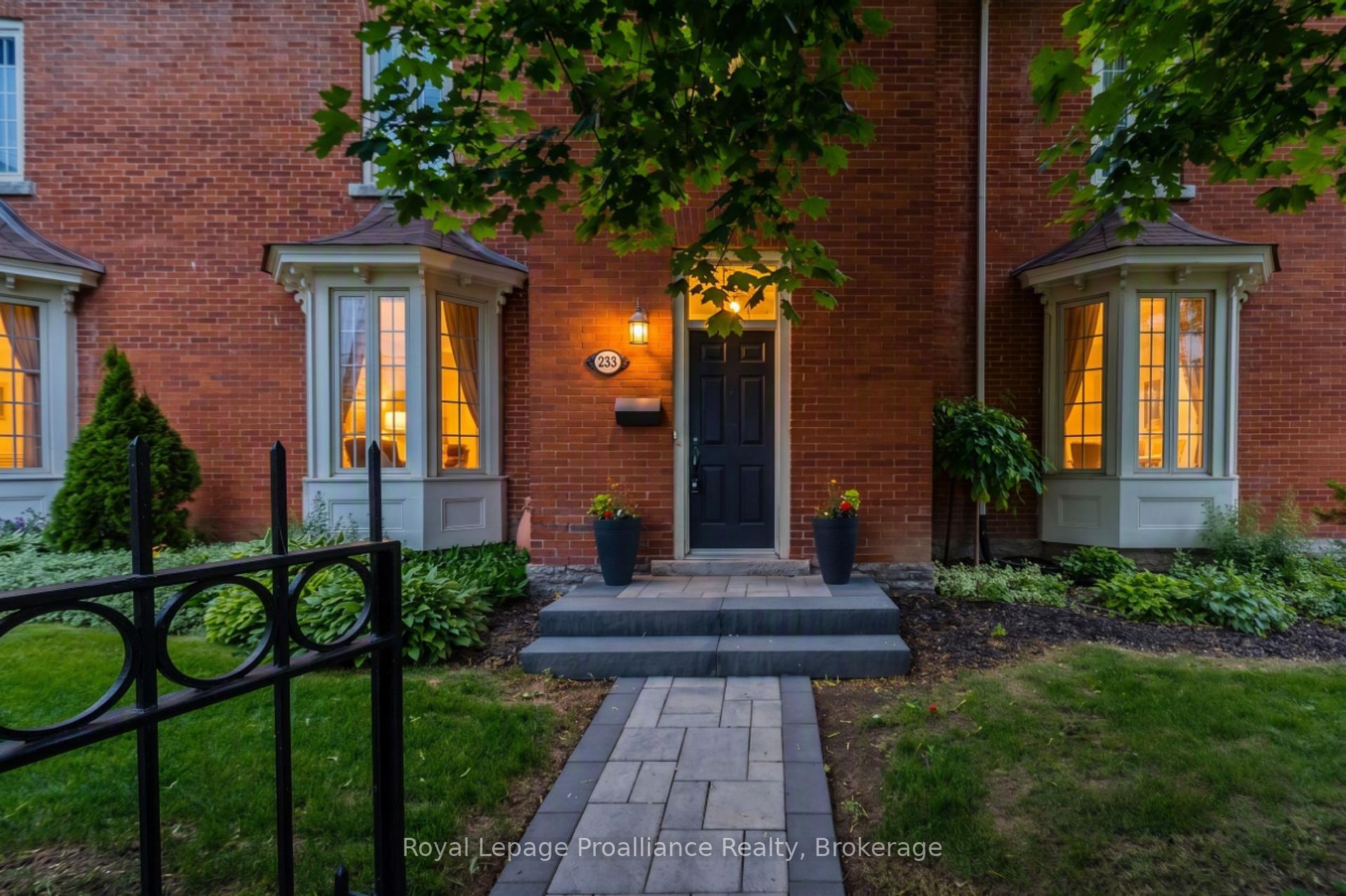 Photo 1 of Unit 5, 233 John Street, Belleville, Belleville Ward — HOMEH