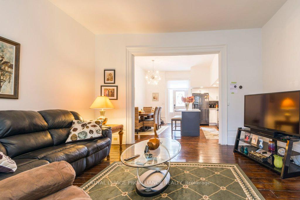 Photo 9 of Unit 5, 233 John Street, Belleville, Belleville Ward — HOMEH