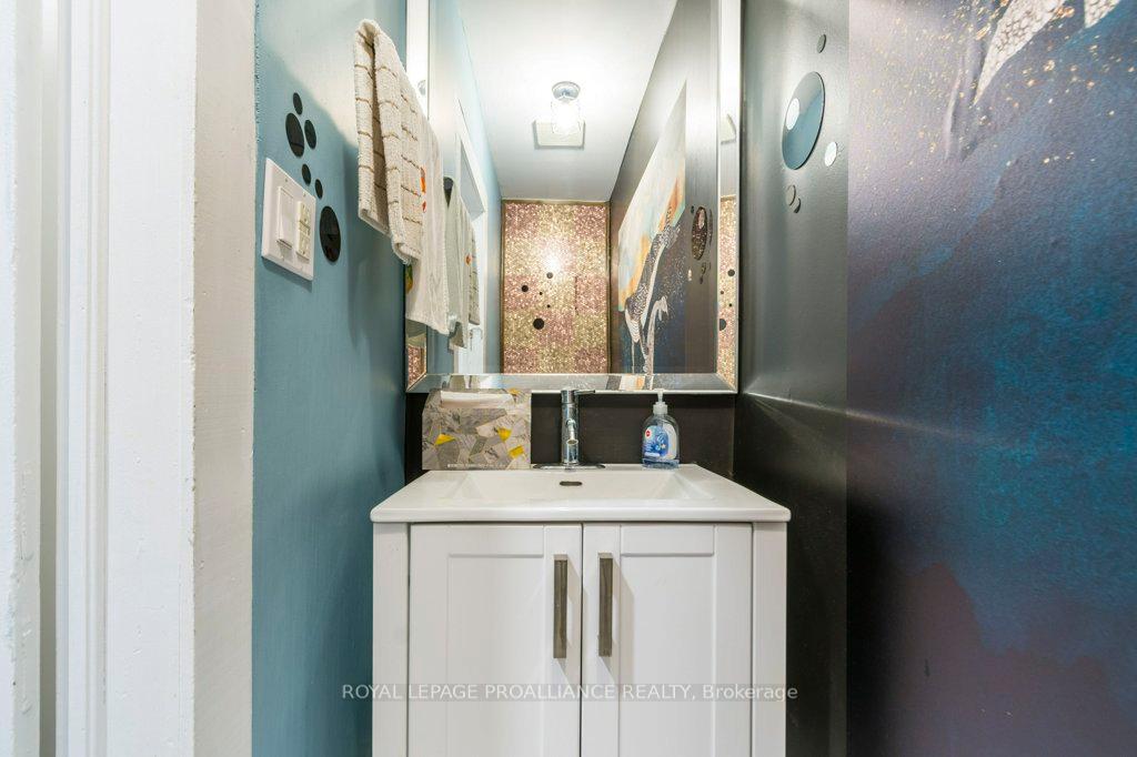 Photo 16 of Unit 5, 233 John Street, Belleville, Belleville Ward — HOMEH