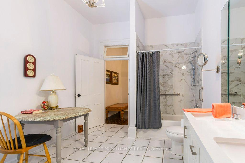 Photo 25 of Unit 5, 233 John Street, Belleville, Belleville Ward — HOMEH