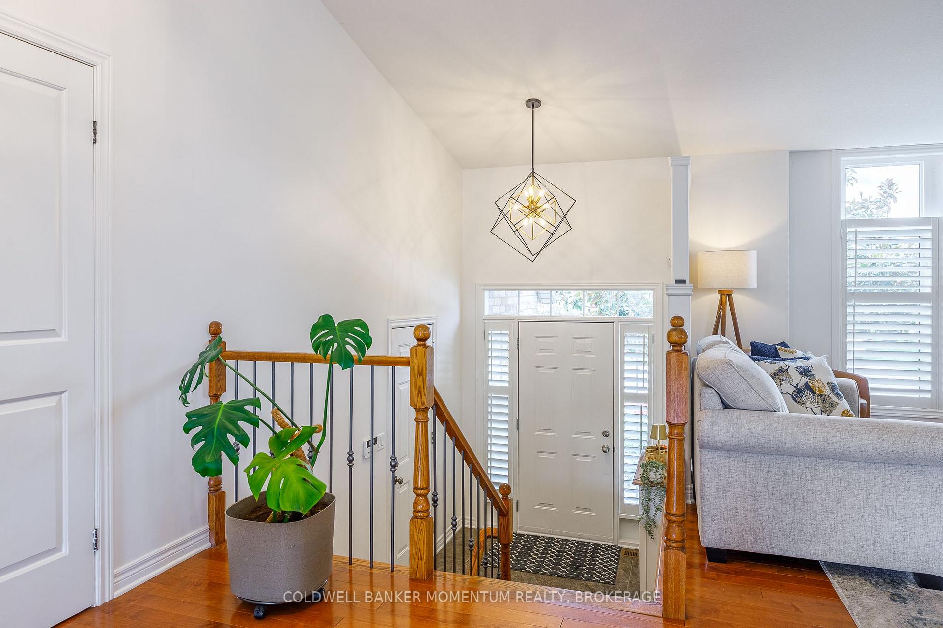 Photo 5 of 19 Damson Street, St. Catharines, Rykert/Vansickle — HOMEH