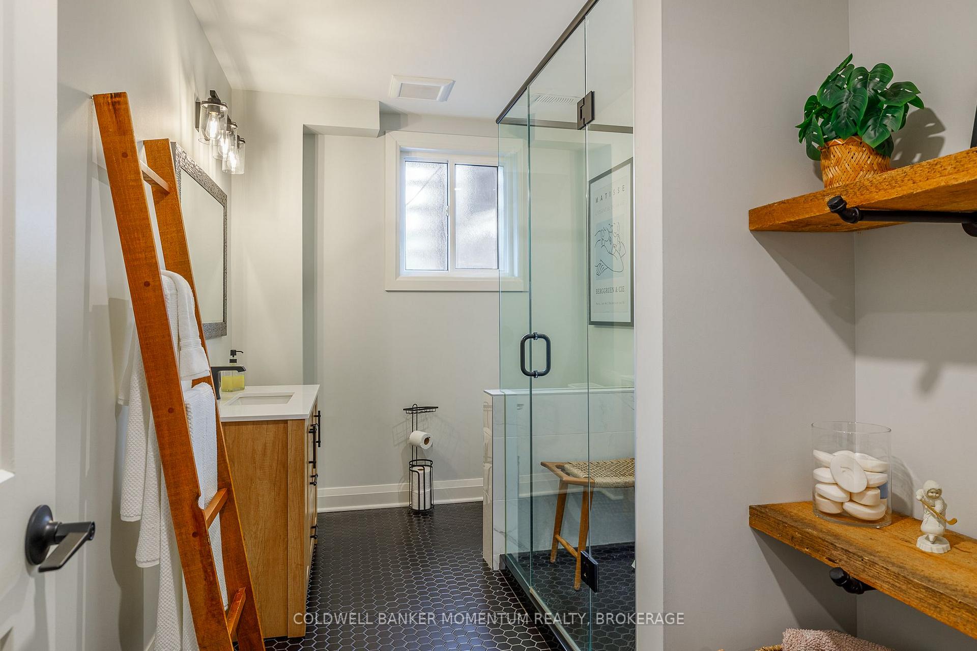 Photo 22 of 19 Damson Street, St. Catharines, Rykert/Vansickle — HOMEH
