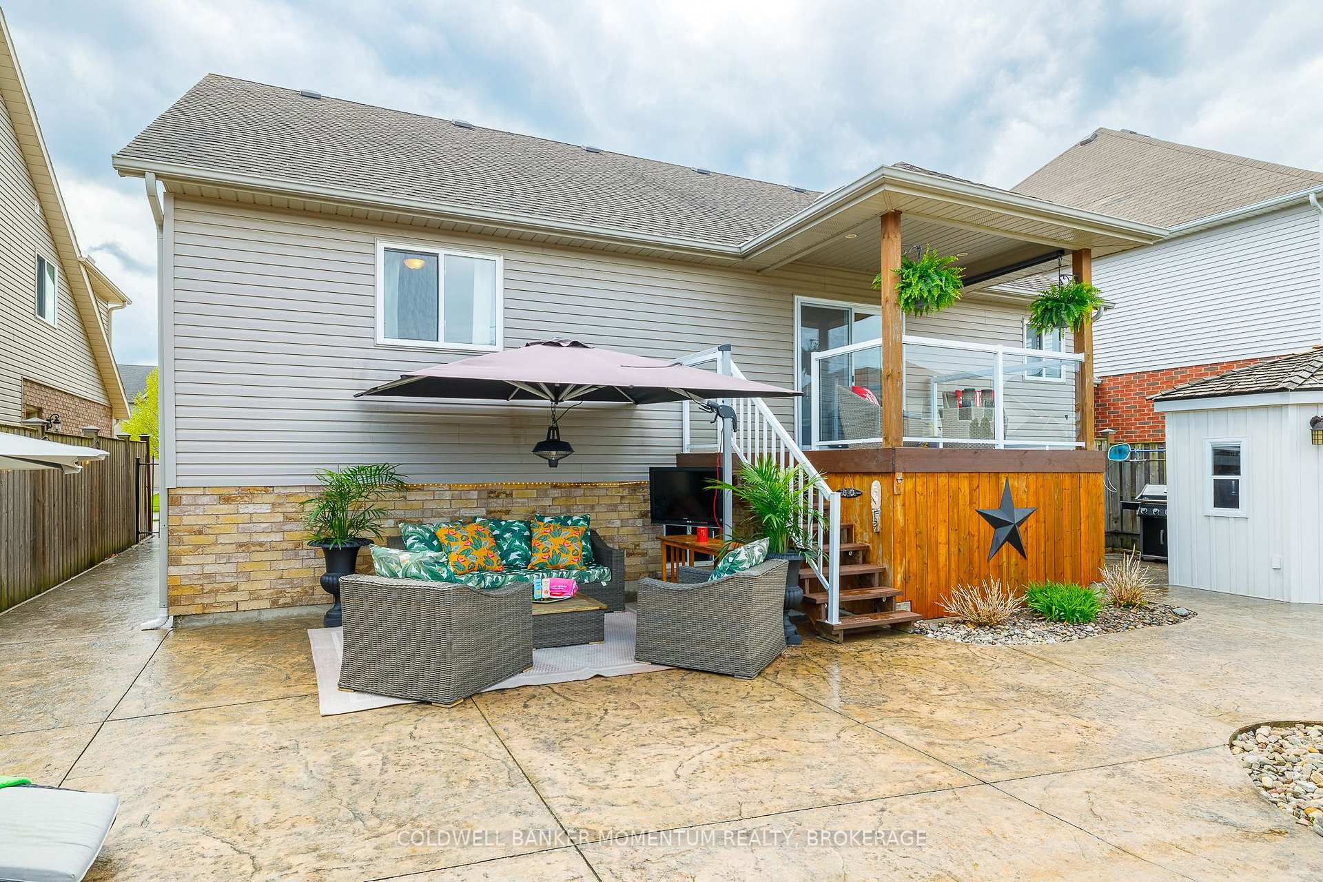 Photo 31 of 19 Damson Street, St. Catharines, Rykert/Vansickle — HOMEH