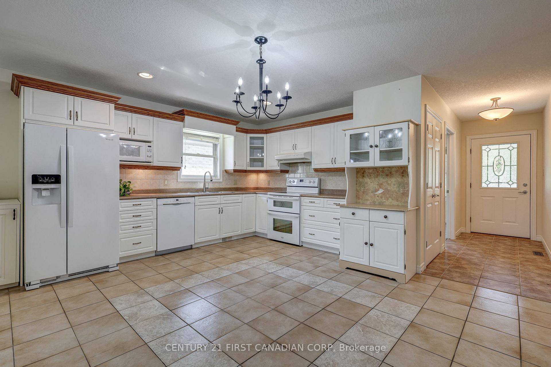 Photo 23 of Unit 14, 410 Burwell Road, St. Thomas — HOMEH