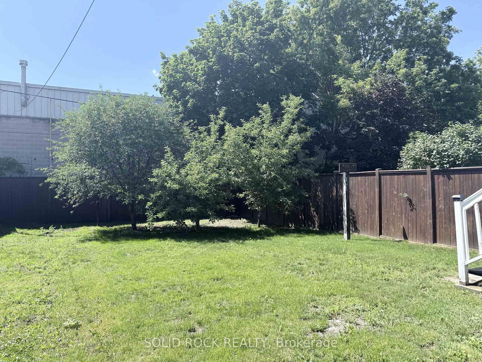 Photo 2 of 513 Romaine Street, Peterborough, Town Ward 3 — HOMEH