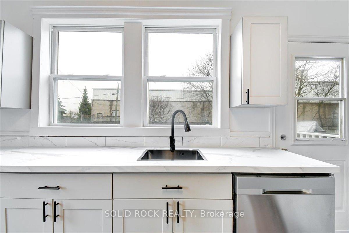 Photo 9 of 513 Romaine Street, Peterborough, Town Ward 3 — HOMEH