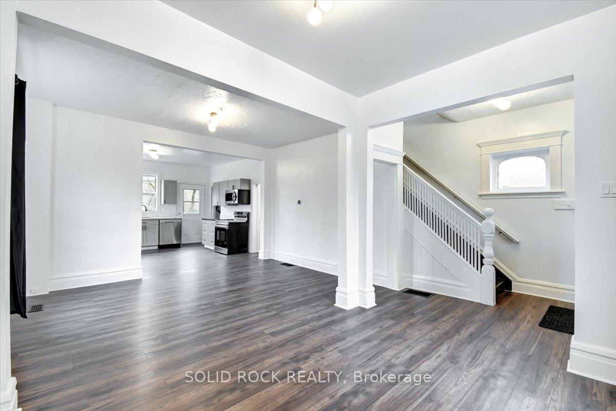 Photo 15 of 513 Romaine Street, Peterborough, Town Ward 3 — HOMEH