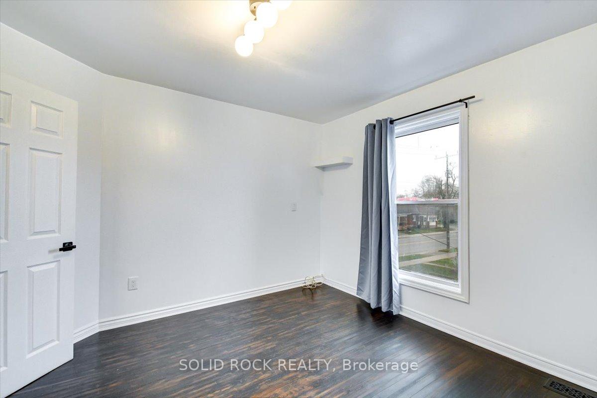 Photo 20 of 513 Romaine Street, Peterborough, Town Ward 3 — HOMEH