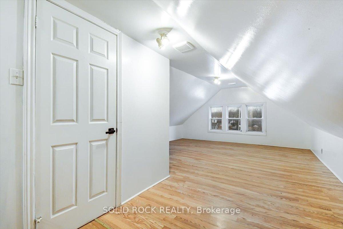 Photo 31 of 513 Romaine Street, Peterborough, Town Ward 3 — HOMEH