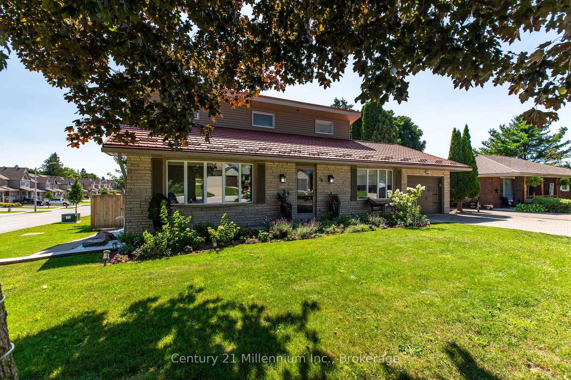 Photo 2 of 38 Grayview Drive, Grey Highlands — HOMEH