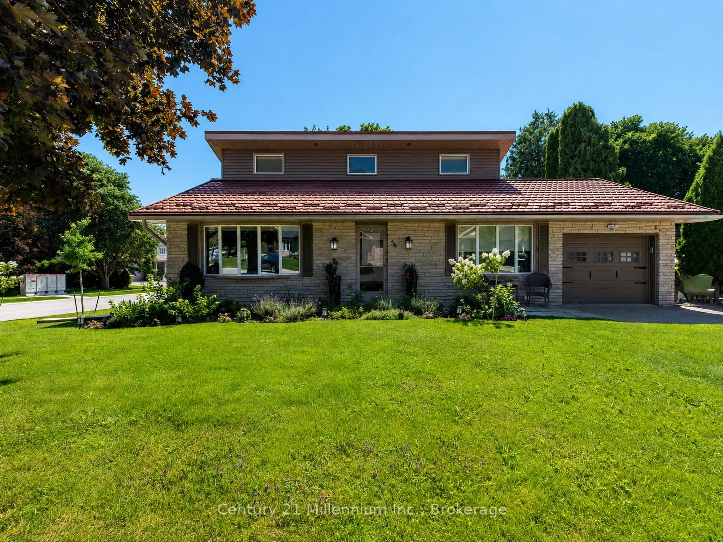 Photo 6 of 38 Grayview Drive, Grey Highlands — HOMEH