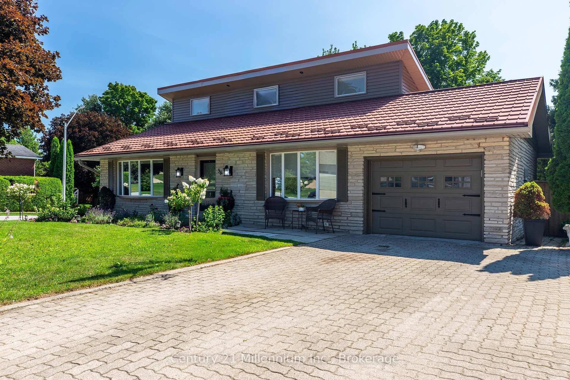 Photo 8 of 38 Grayview Drive, Grey Highlands — HOMEH