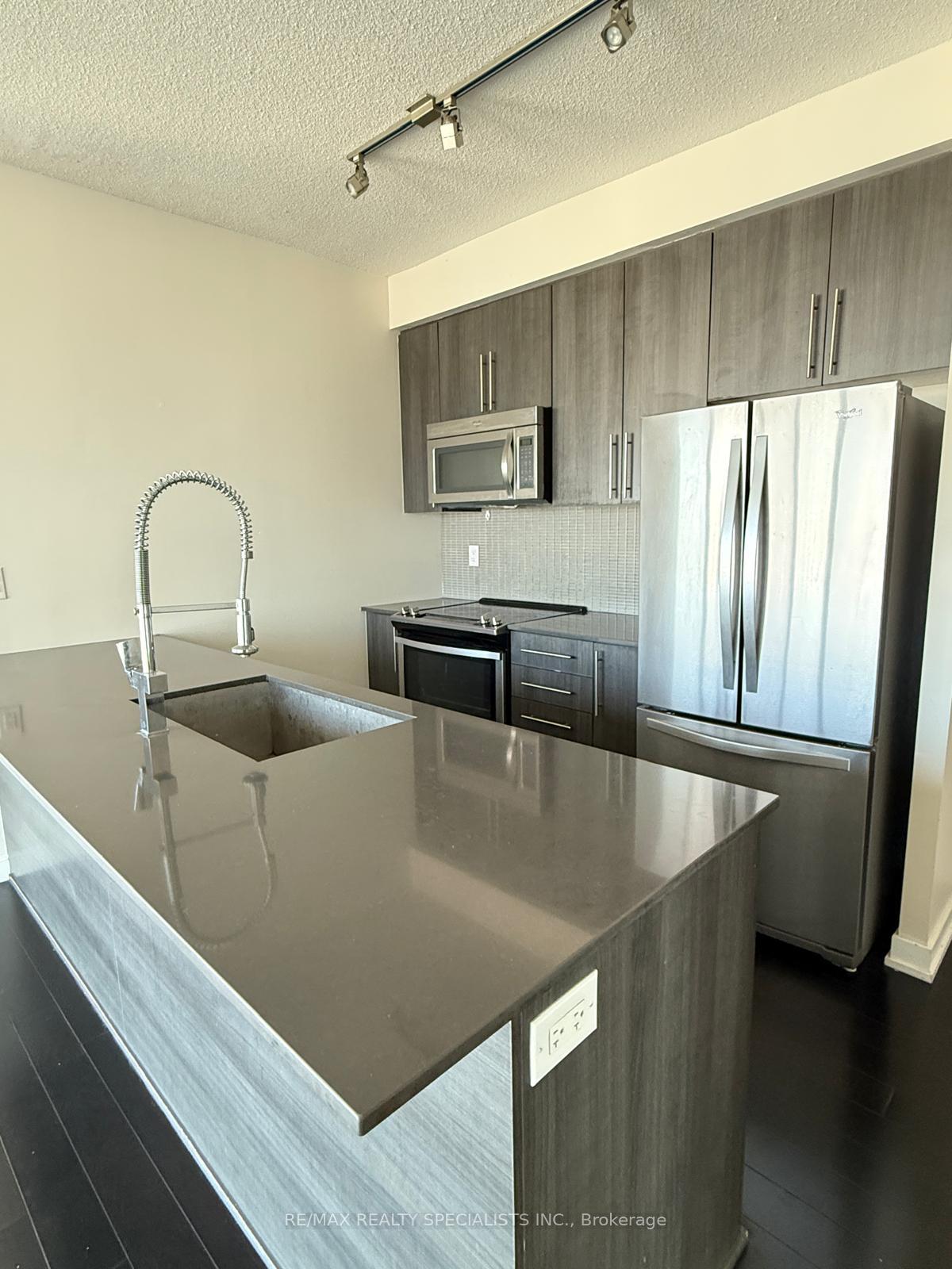 Photo 6 of Unit 3209, 510 Curran Place, Mississauga, City Centre — HOMEH
