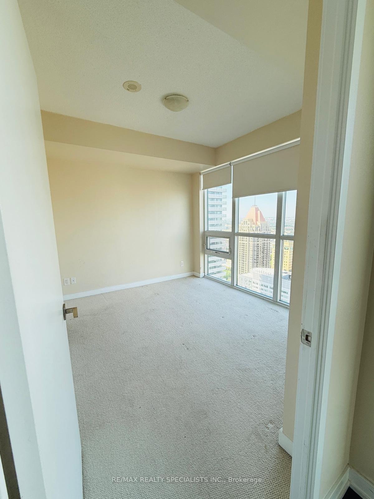 Photo 13 of Unit 3209, 510 Curran Place, Mississauga, City Centre — HOMEH