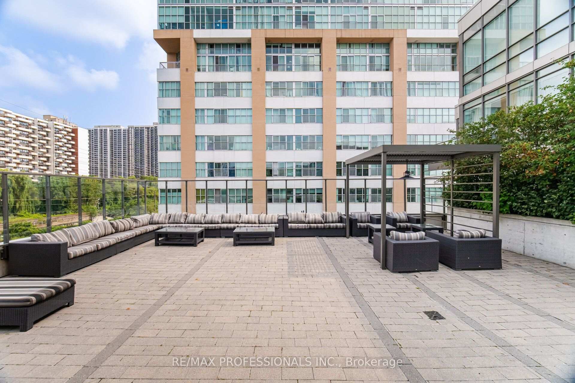 Photo 23 of Unit 616, 8 Fieldway Road, Etobicoke, Islington-City Centre West — HOMEH