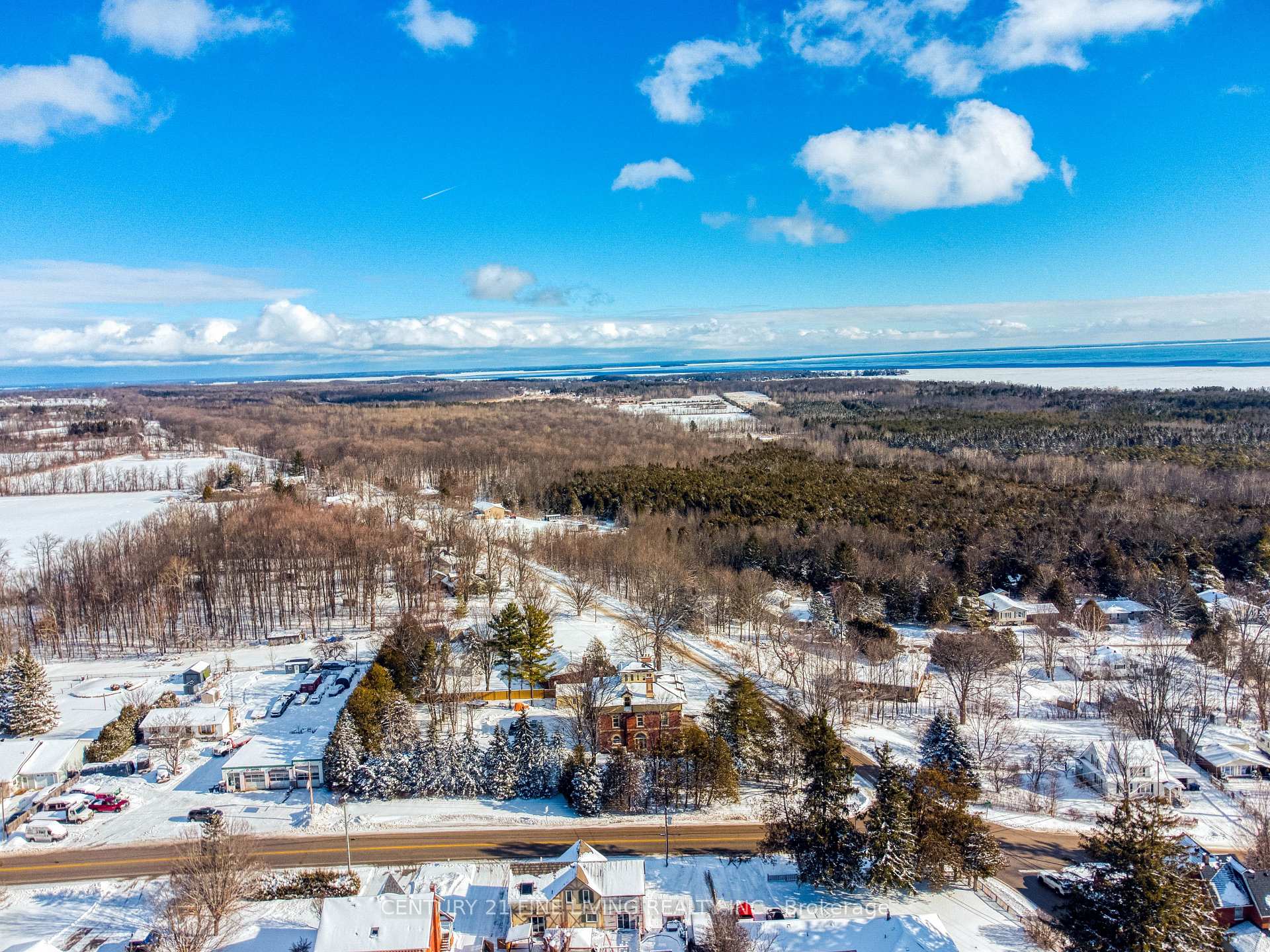 Photo 12 of Unit 102, 1614 Ridge Road E, Oro-Medonte, Hawkestone — HOMEH