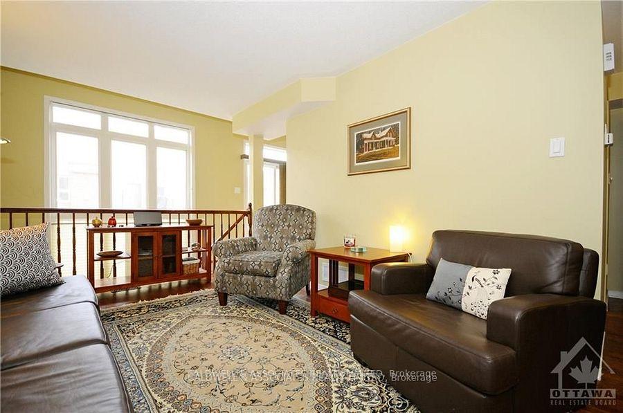 Photo 2 of 220 Freedom Private, Ottawa, Riverview Park — HOMEH