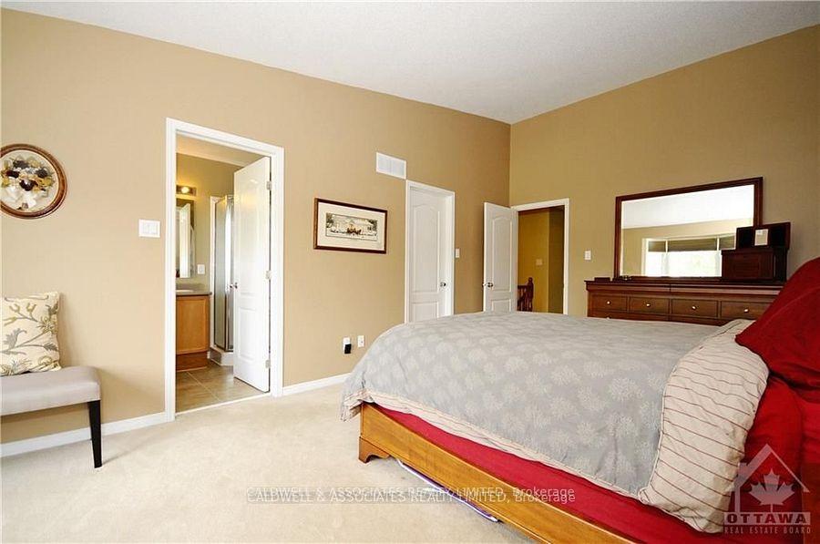Photo 5 of 220 Freedom Private, Ottawa, Riverview Park — HOMEH