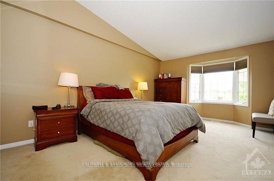 Photo 6 of 220 Freedom Private, Ottawa, Riverview Park — HOMEH