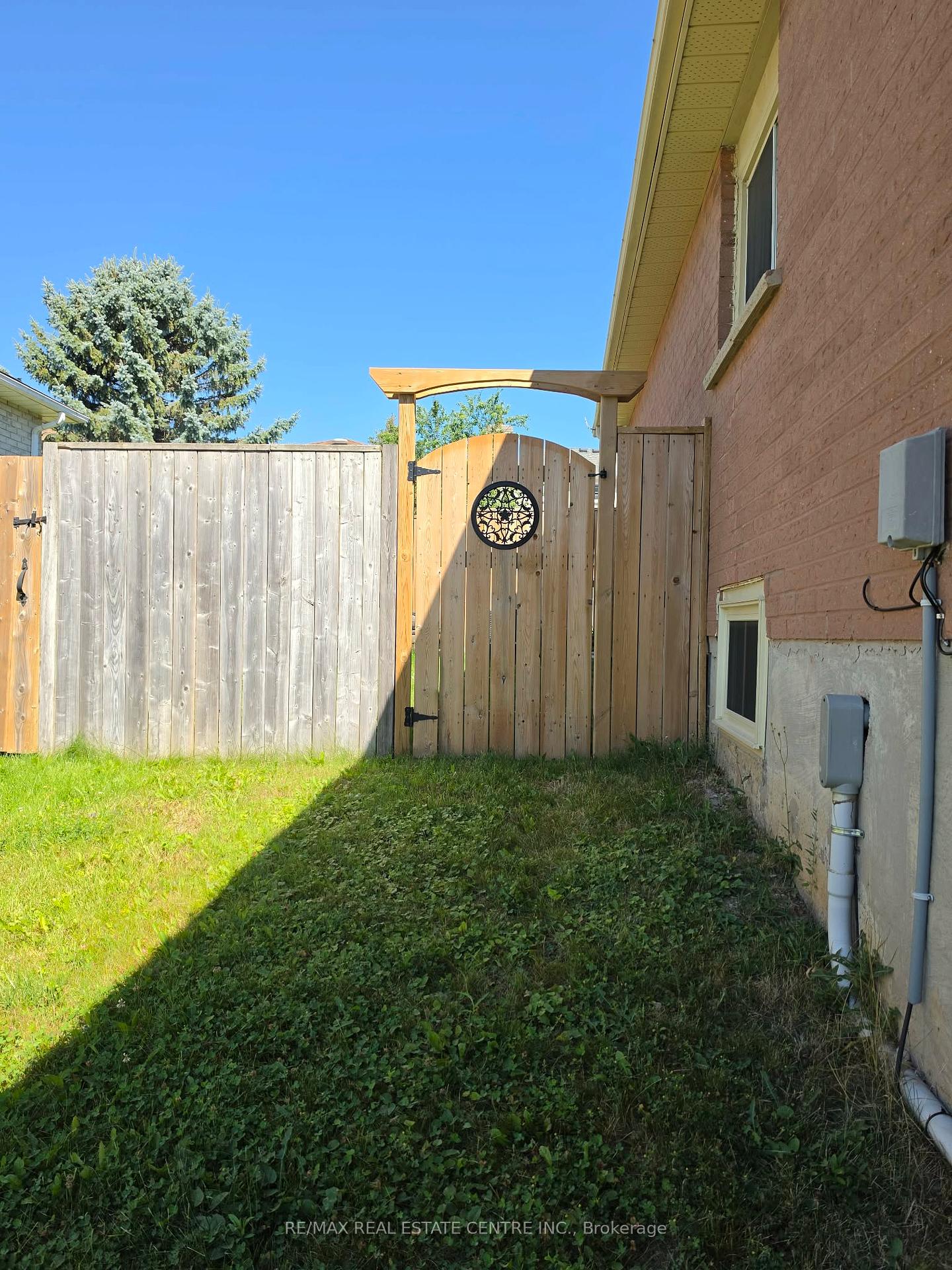 Photo 16 of Unit Lower, 305 Hansen Boulevard, Orangeville — HOMEH