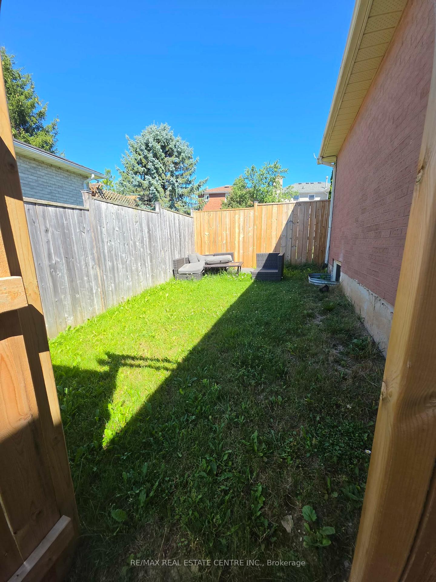 Photo 17 of Unit Lower, 305 Hansen Boulevard, Orangeville — HOMEH