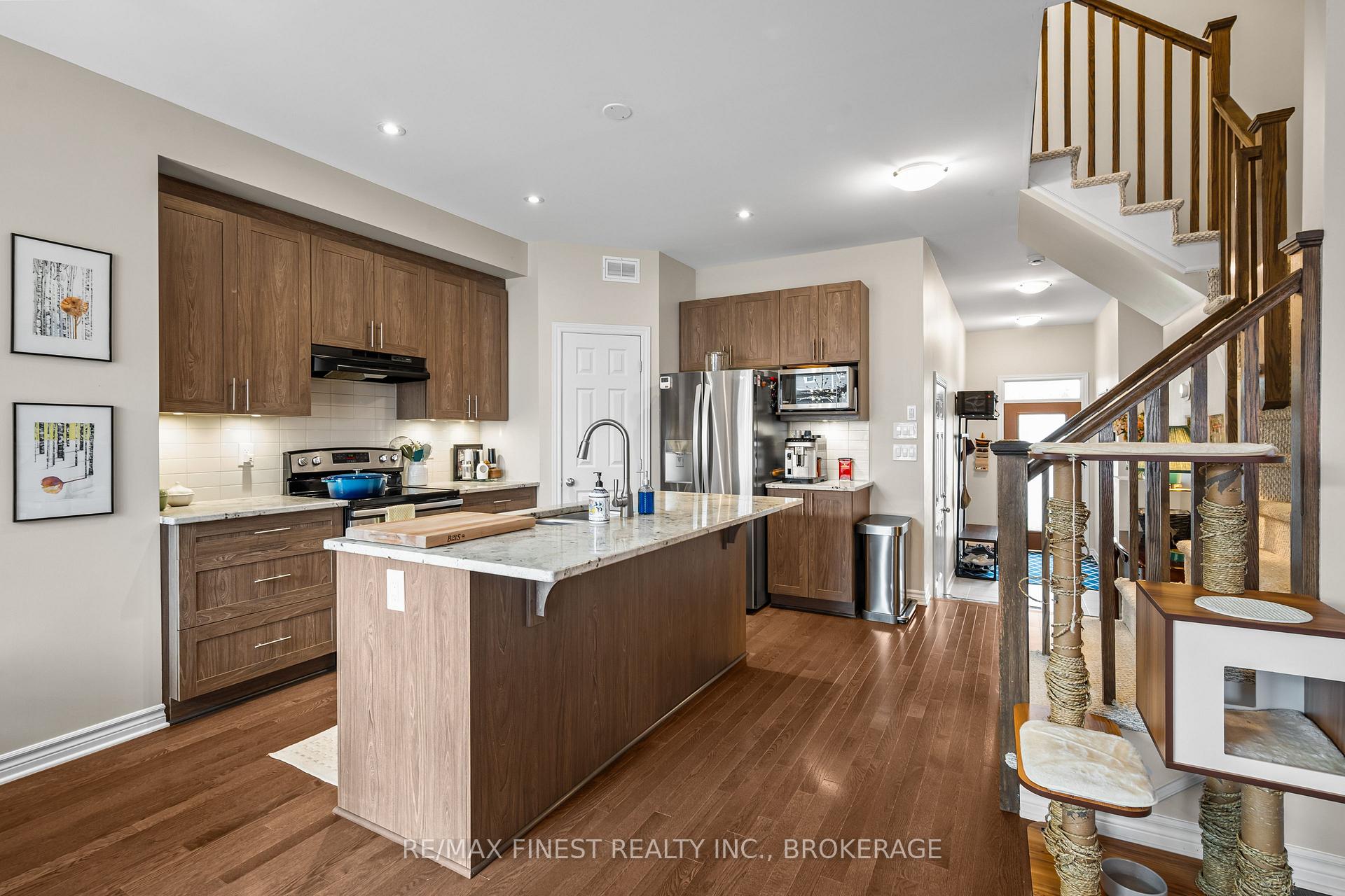 Photo 7 of 875 Riverview Way, Kingston, Kingston East (Incl Barret Crt) — HOMEH
