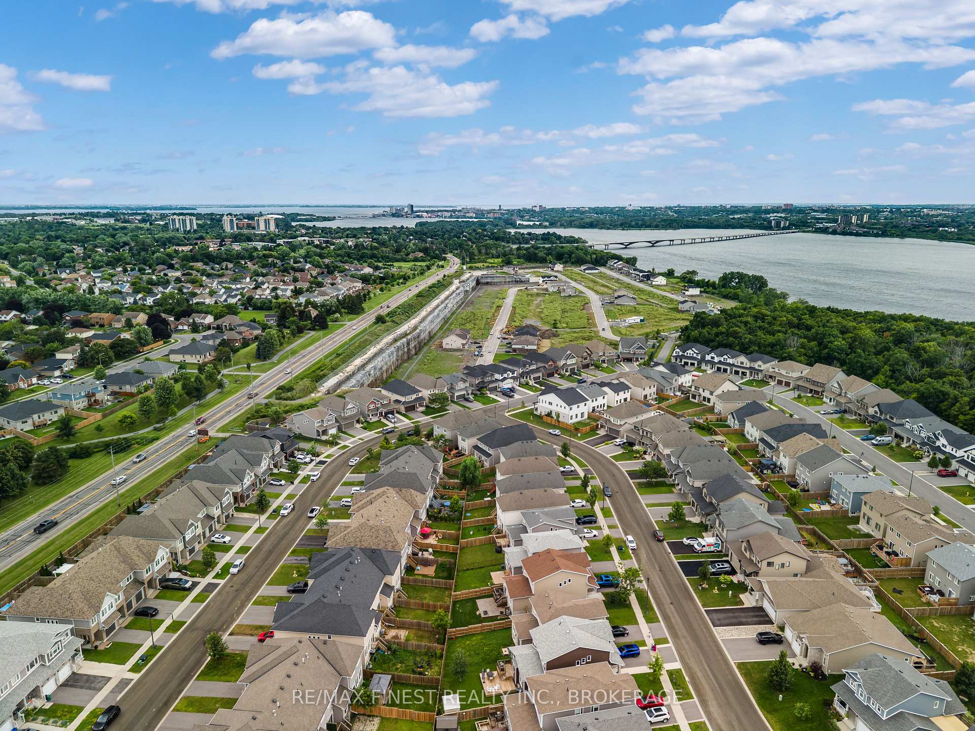 Photo 43 of 875 Riverview Way, Kingston, Kingston East (Incl Barret Crt) — HOMEH