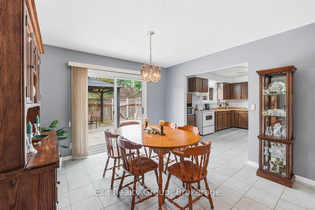 Photo 7 of 197 Chatterton Valley Crescent, Quinte West, Sidney Ward — HOMEH