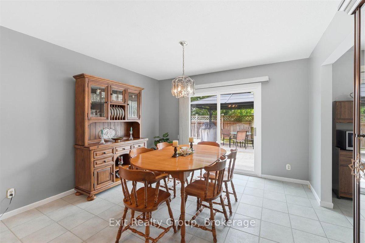 Photo 8 of 197 Chatterton Valley Crescent, Quinte West, Sidney Ward — HOMEH