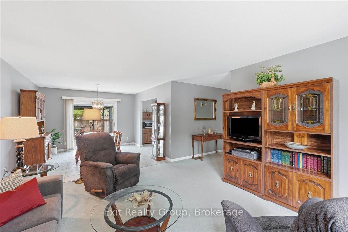 Photo 11 of 197 Chatterton Valley Crescent, Quinte West, Sidney Ward — HOMEH