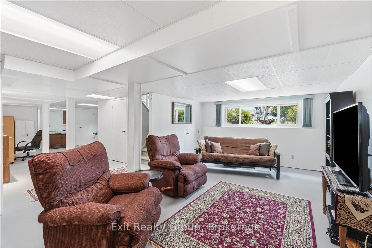 Photo 22 of 197 Chatterton Valley Crescent, Quinte West, Sidney Ward — HOMEH