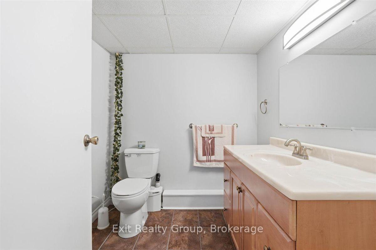 Photo 25 of 197 Chatterton Valley Crescent, Quinte West, Sidney Ward — HOMEH