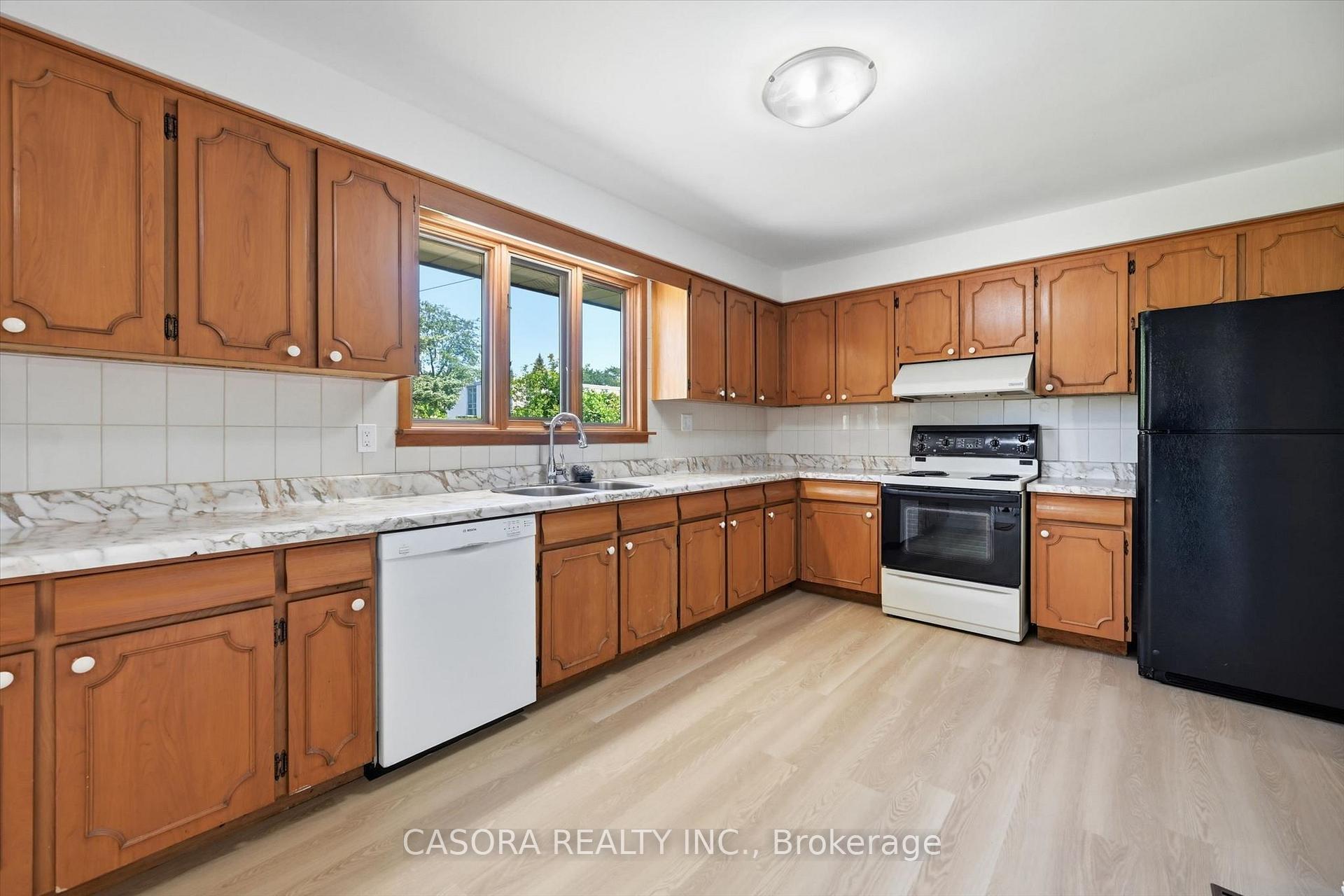 Photo 12 of 34 Christopher Drive, Hamilton, Kennedy — HOMEH