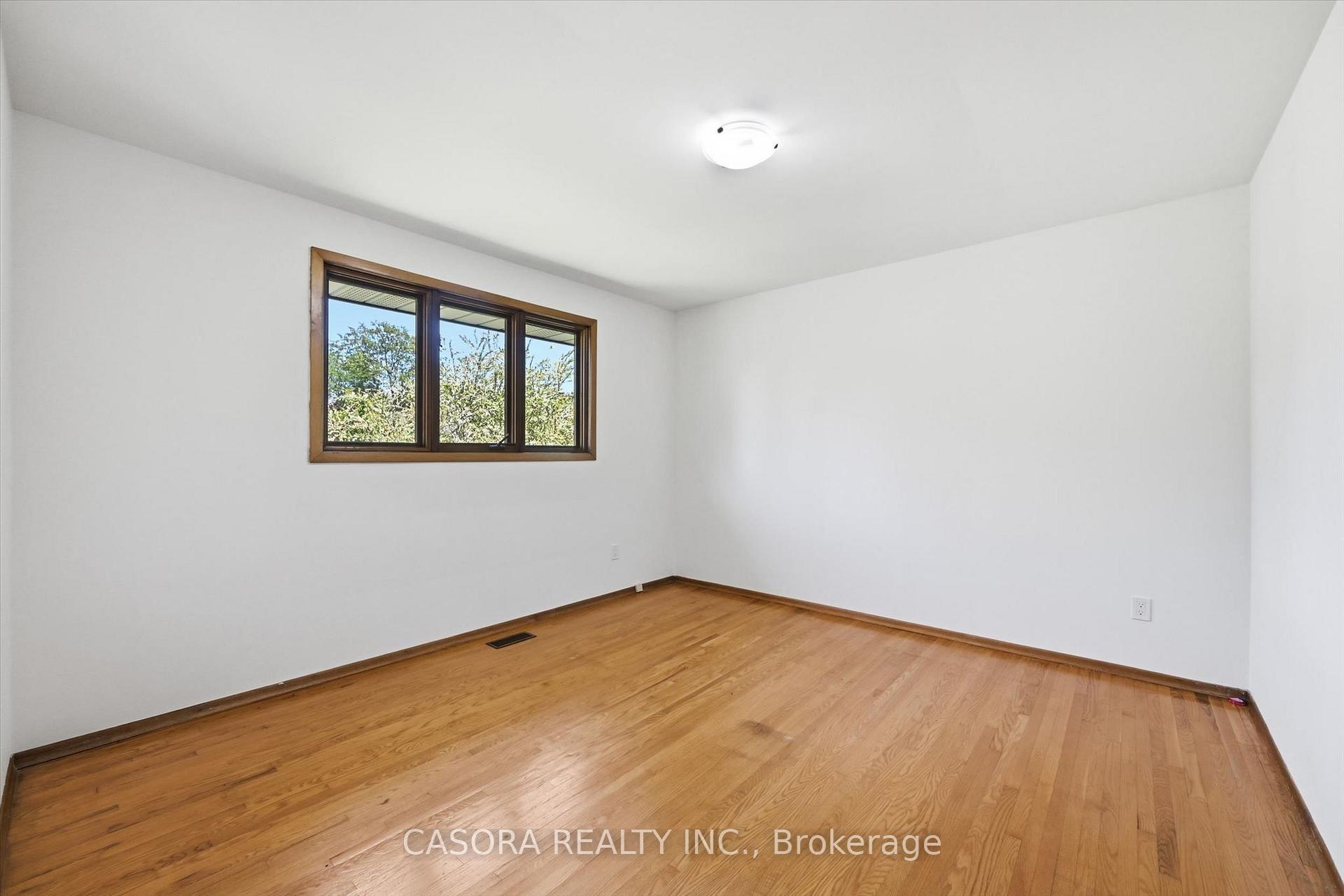 Photo 18 of 34 Christopher Drive, Hamilton, Kennedy — HOMEH