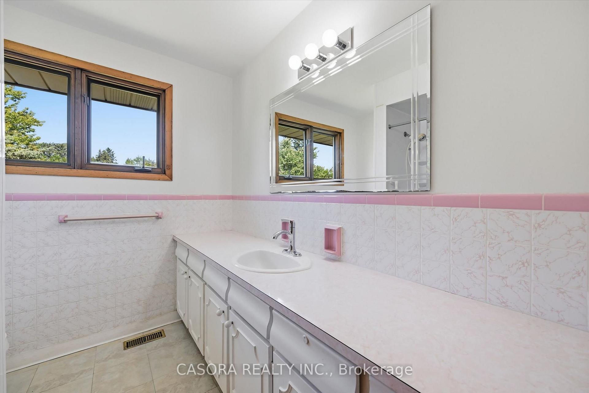 Photo 26 of 34 Christopher Drive, Hamilton, Kennedy — HOMEH