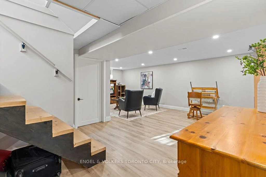 Photo 24 of 194 Library Street, Clearview, Creemore — HOMEH