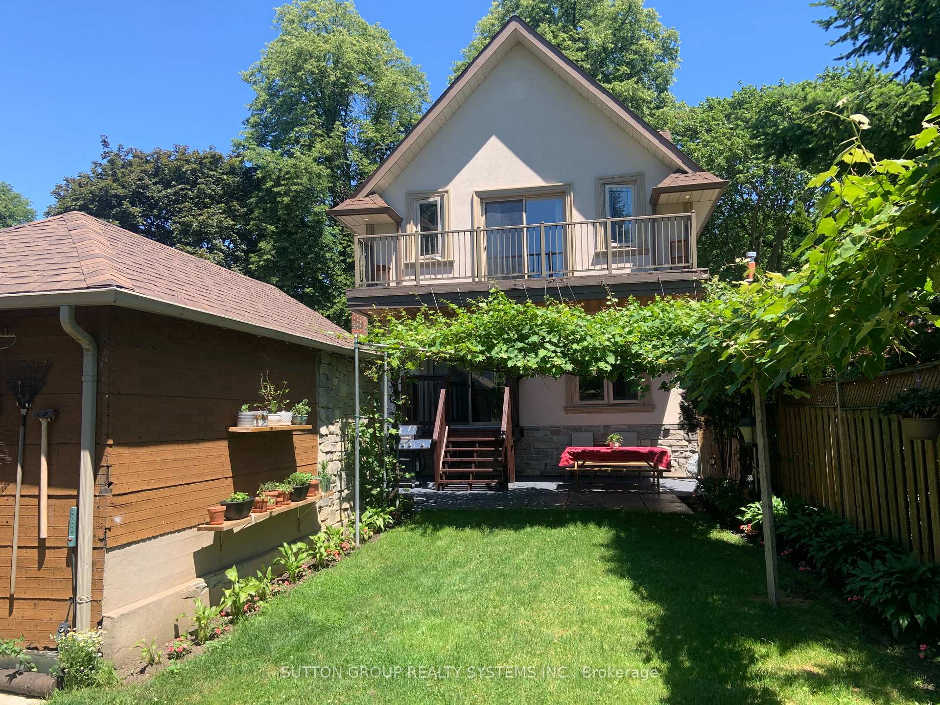 Photo 21 of 32 Green Lanes, Etobicoke, Islington-City Centre West — HOMEH