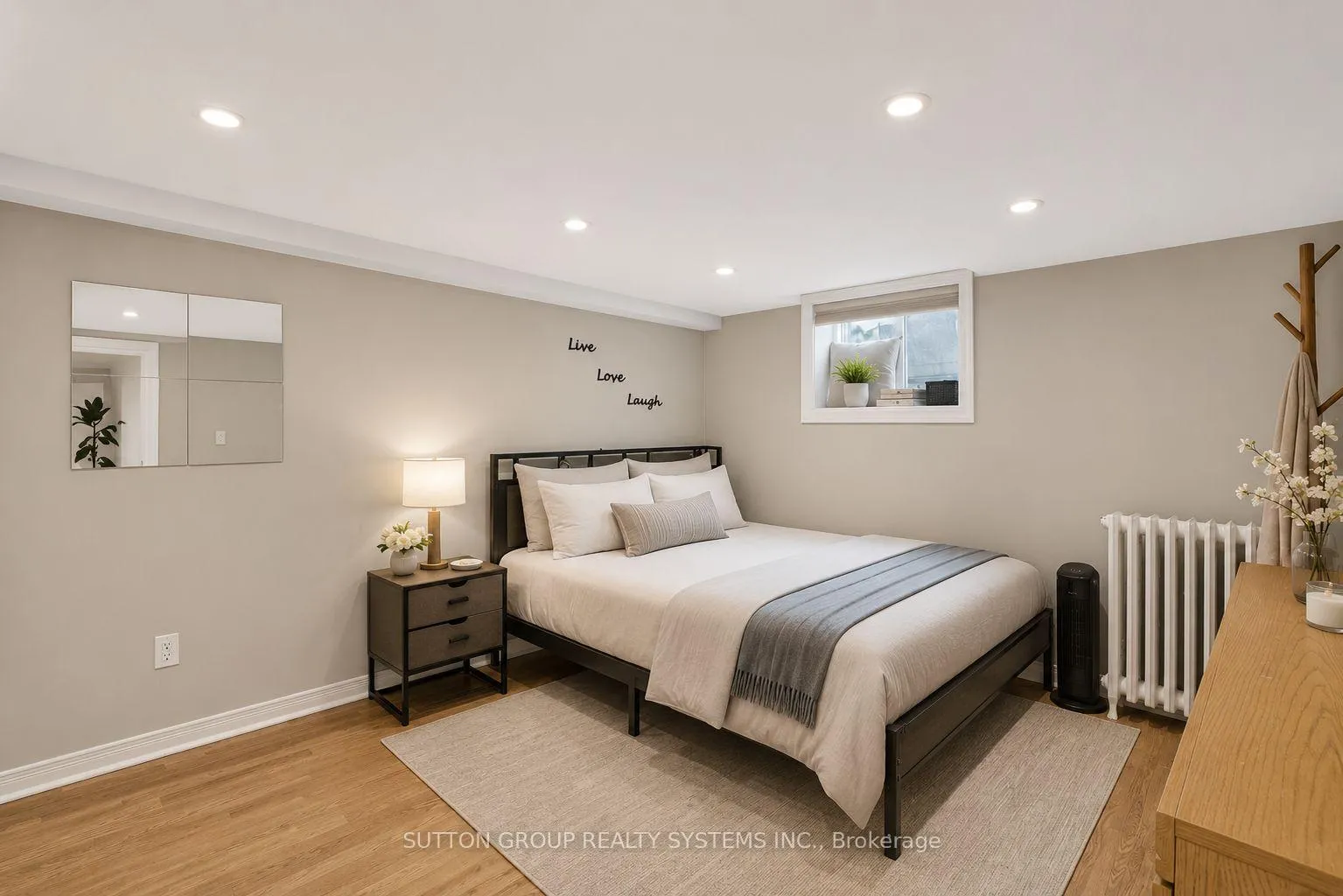 Photo 18 of 32 Green Lanes, Etobicoke, Islington-City Centre West — HOMEH