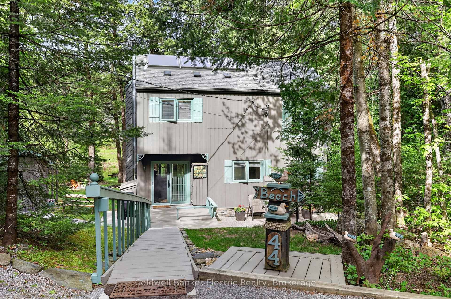 Photo 3 of 44 Lean Drive, North Kawartha — HOMEH
