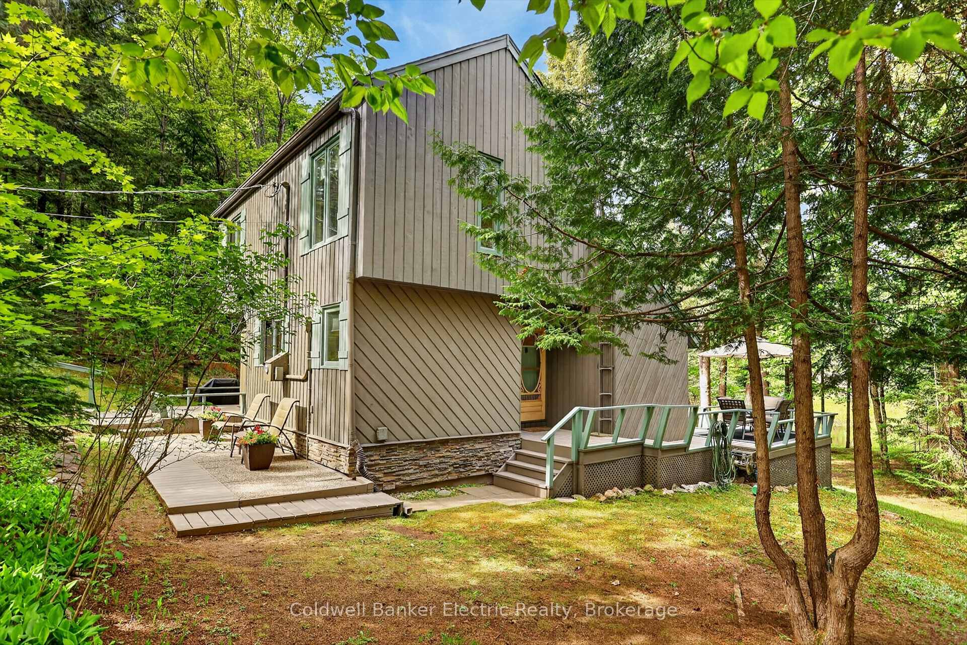 Photo 5 of 44 Lean Drive, North Kawartha — HOMEH