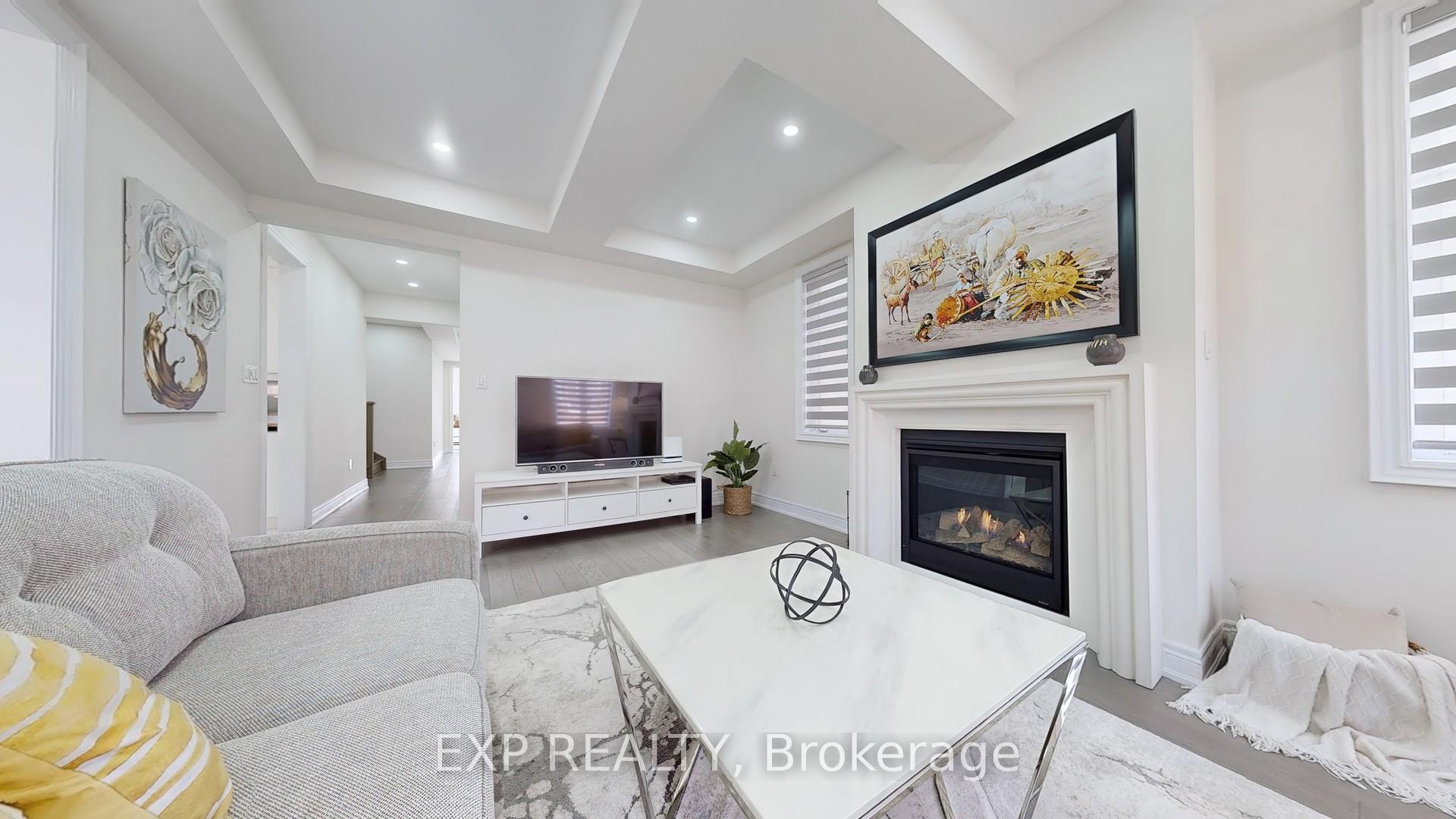 Photo 9 of 15 Frost Street, Brampton, Northwest Brampton — HOMEH