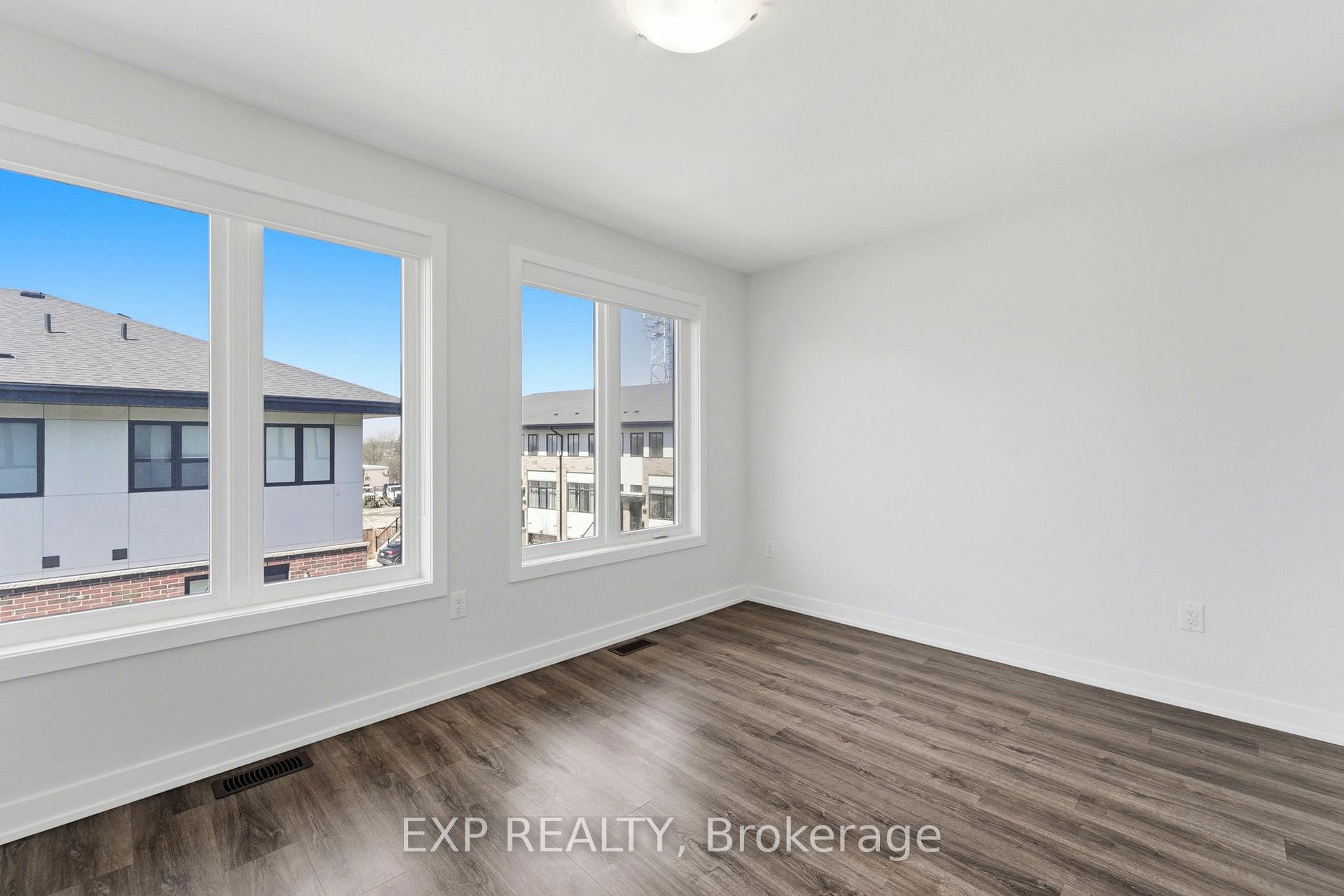 Photo 27 of 19 Markle Crescent, Hamilton, Ancaster — HOMEH