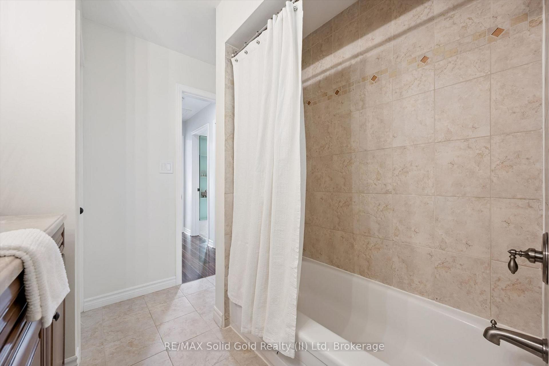 Photo 29 of 16 Nipigon Street, Kitchener, Grand River North — HOMEH