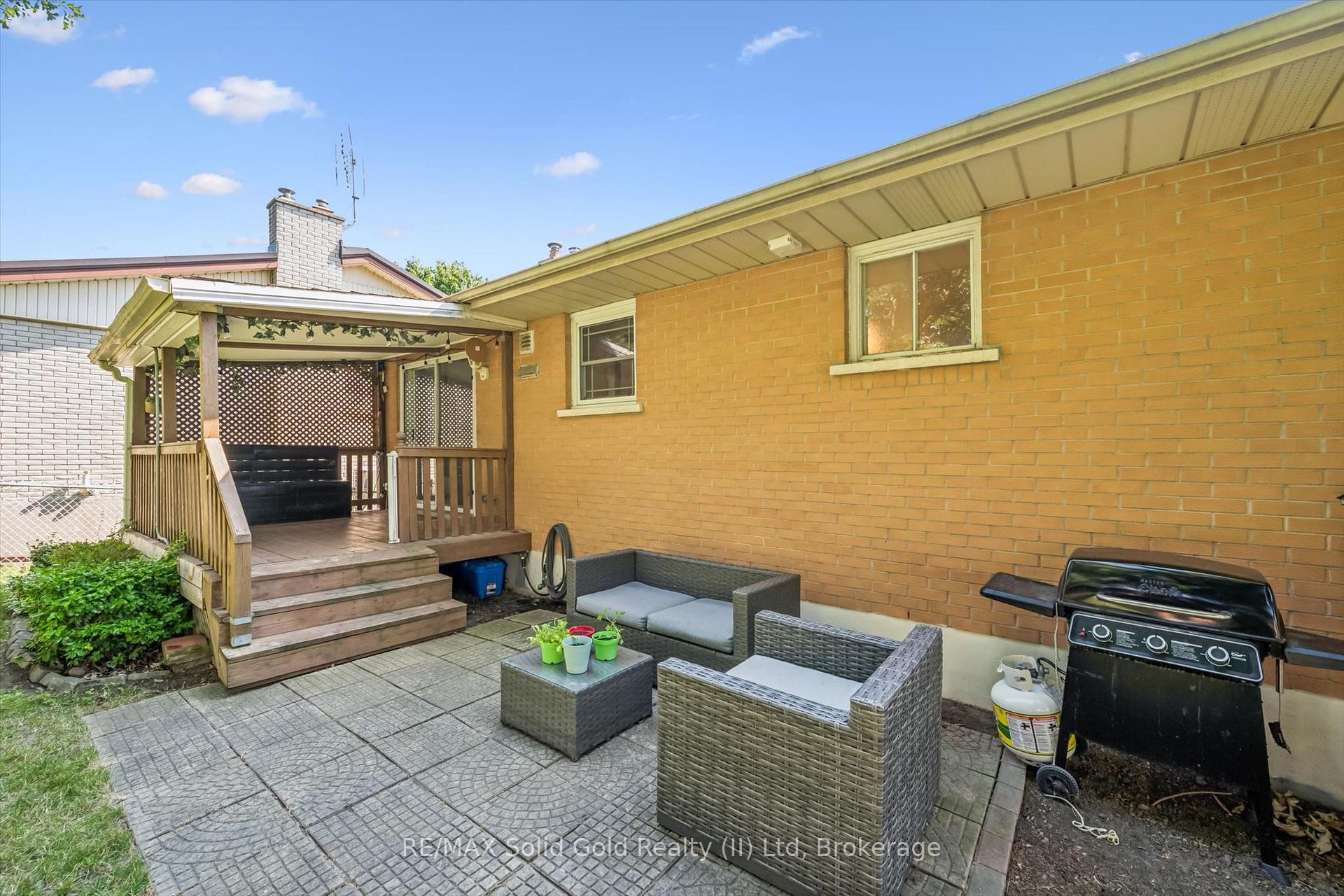 Photo 37 of 16 Nipigon Street, Kitchener, Grand River North — HOMEH