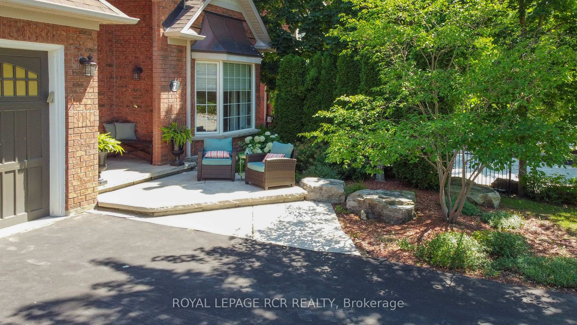 Photo 2 of 7 Putney Road, Caledon, Caledon East — HOMEH