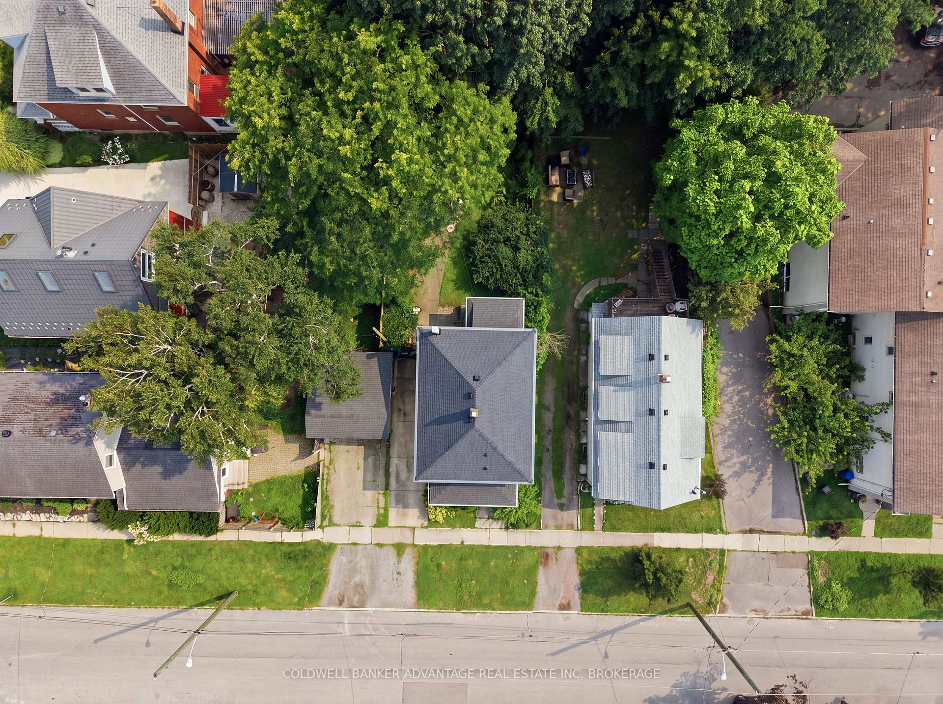 Photo 39 of 28 Dacotah Street, St. Catharines, Downtown — HOMEH